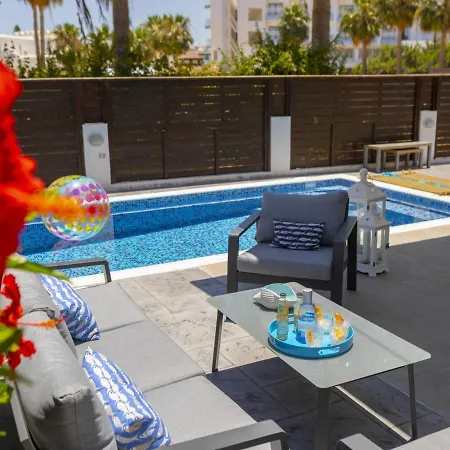 Villa The Ultimate Guide To Renting Your Luxury 3 Bedroom Close To The Beach, 1461