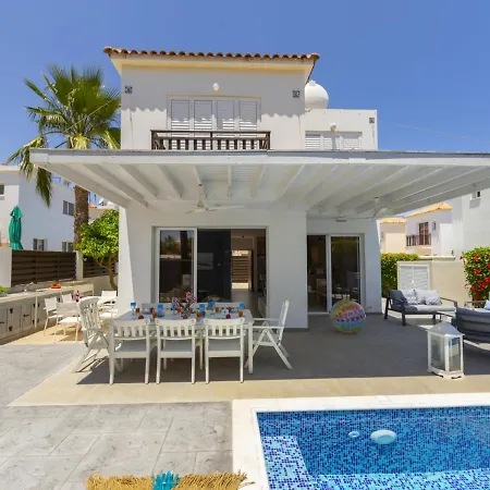 빌라 The Ultimate Guide To Renting Your Luxury 3 Bedroom Close To The Beach, 1461